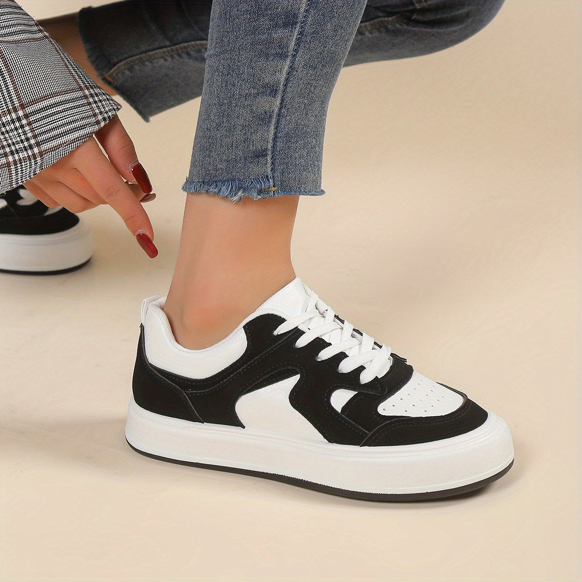 Colorblock Platform Skate Shoes Comfortable Lace Up Sneakers