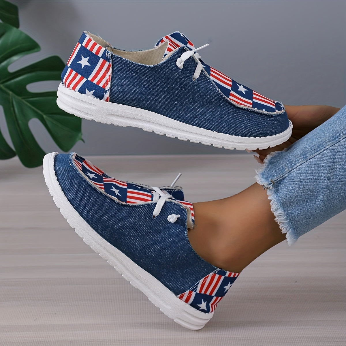 Women's Star & Striped Denim Shoes Lace-Up Lightweight Outdoor Walking Shoes