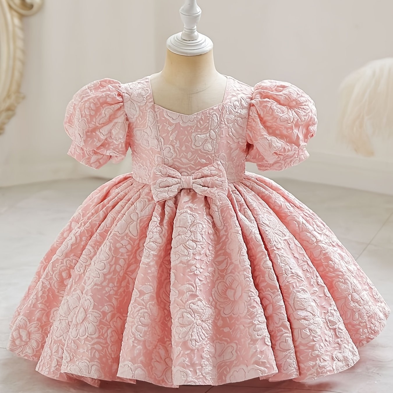 Girls' Princess Dress With Puff Sleeve and Bow Front Tutu Gown