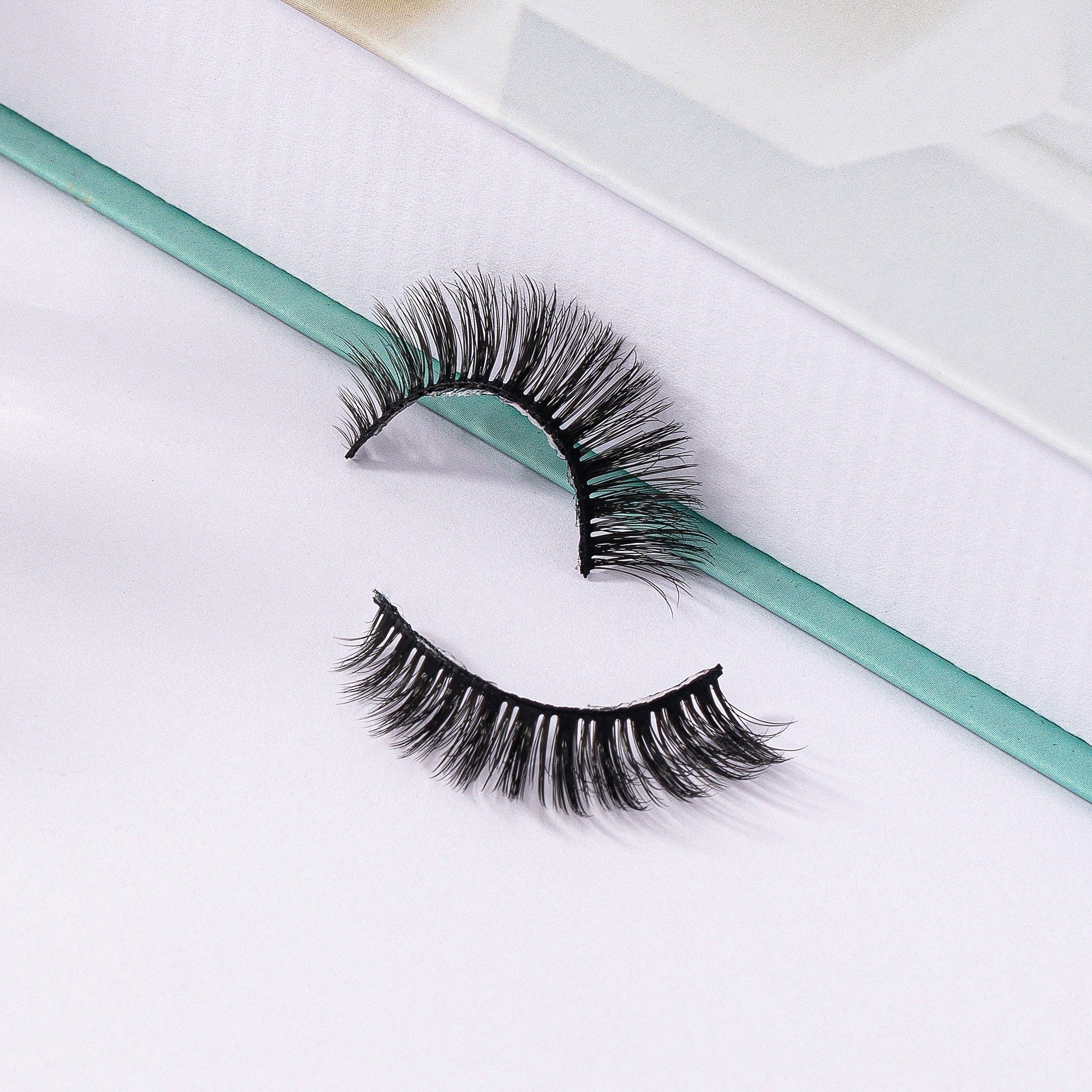 5 Pairs Natural Look Wispy Cat Eye 3D False Eyelashes