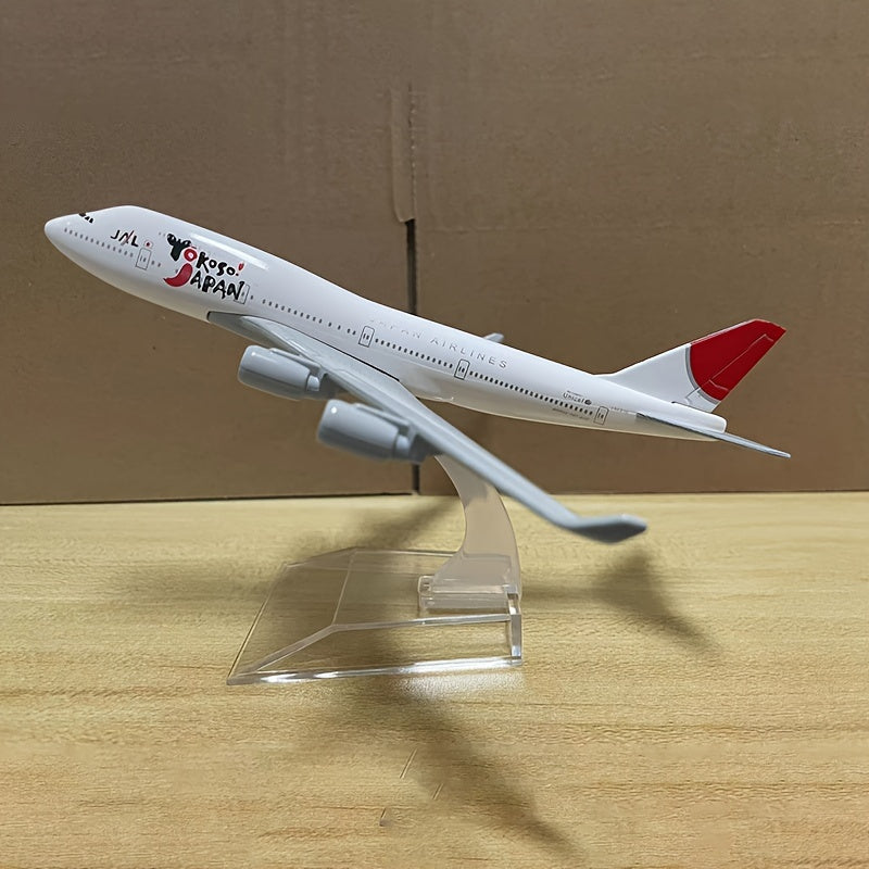 Japan Airlines 747 Alloy Aircraft Model Static Ornaments