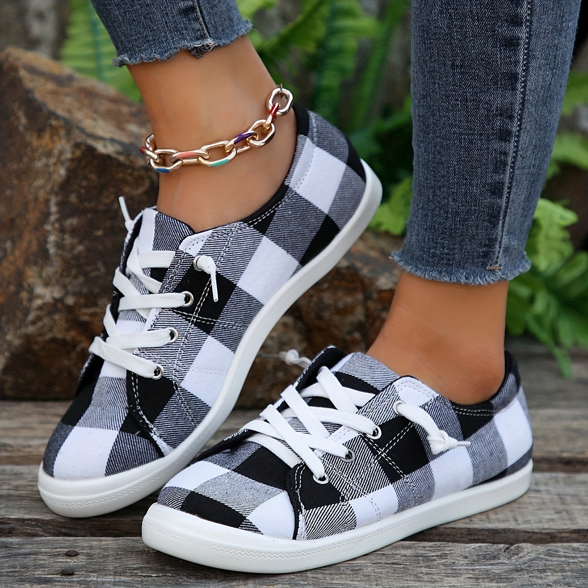 Women's Colorblock Plaid Slip On Low Round Toe Canvas Shoes