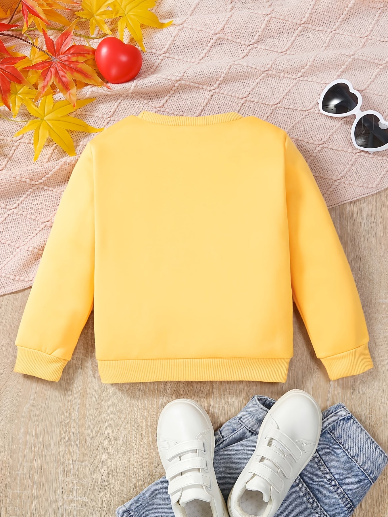 Girls' Creative Heart Graphic Sweatshirt Soft Comfy Long Sleeve Top