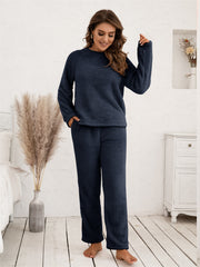 Plush Pajama Set Long Sleeve Crew Neck Top & Pants