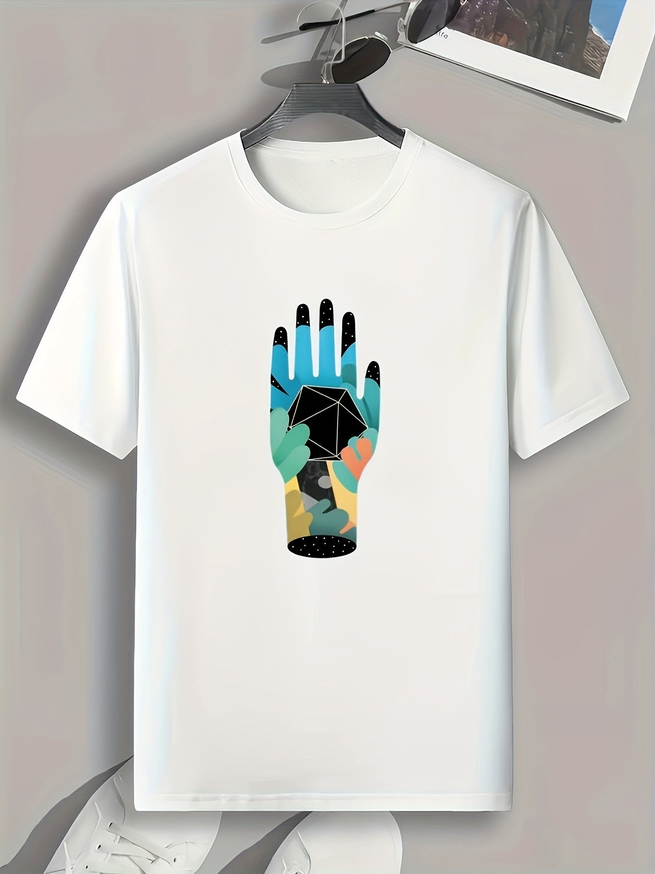 Creative Hand Pattern Men's Graphic T-shirt for Summer