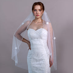 Romantic Flower Pearl Bridal Veil Headpiece