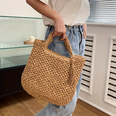 Large Capacity Straw Handbag Lightweight Braided Satchel Bag With Tassel