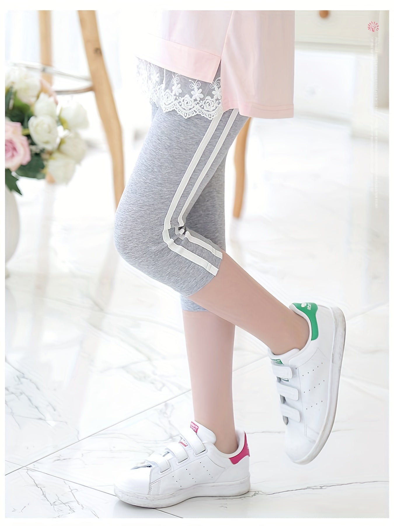 Girls Slim Fit Crop Pants with Side Taping, Dancing Fitness Yoga Pants