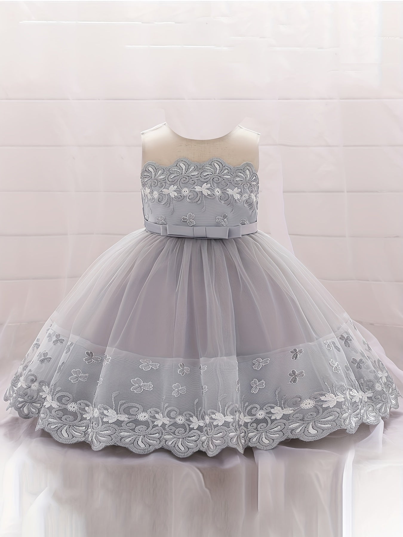 Girl's Princess Dress Embroidered Lace Flower Puffy Dress