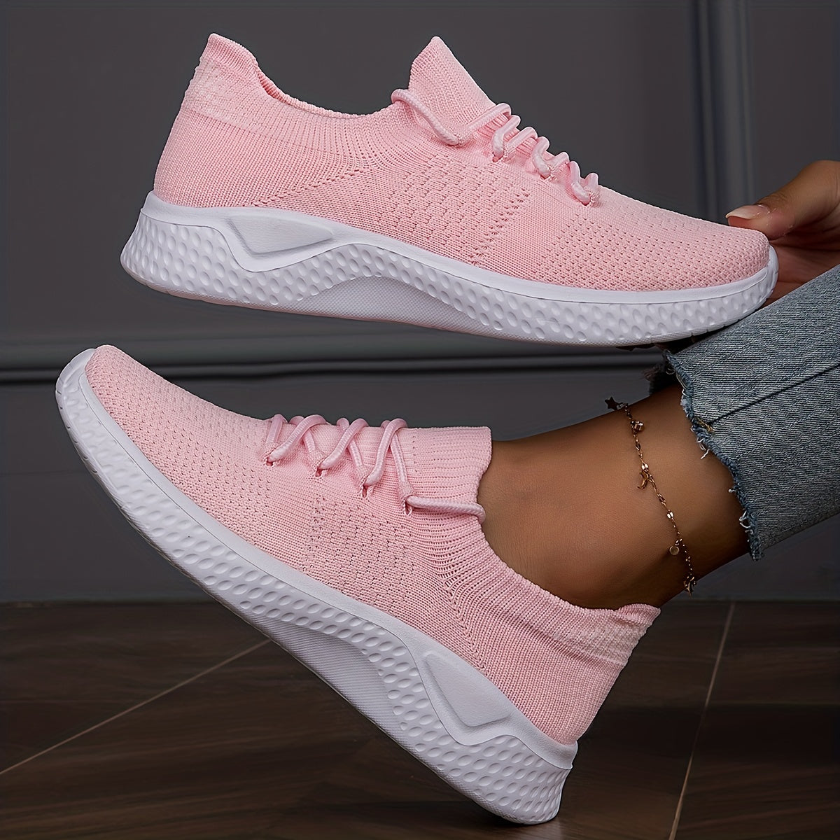 Women's Breathable Lace-up Sneakers Non-slip Running Shoes
