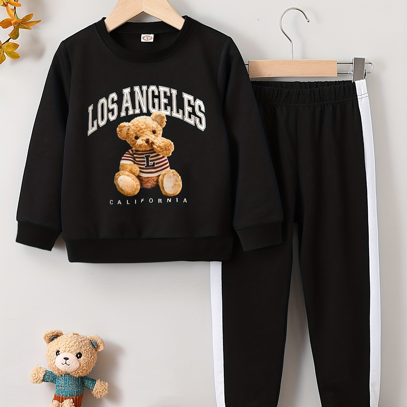 Sweater Bear Pattern Boy's 2pcs Sweatshirt & Sweatpants Set LOE ANGELES