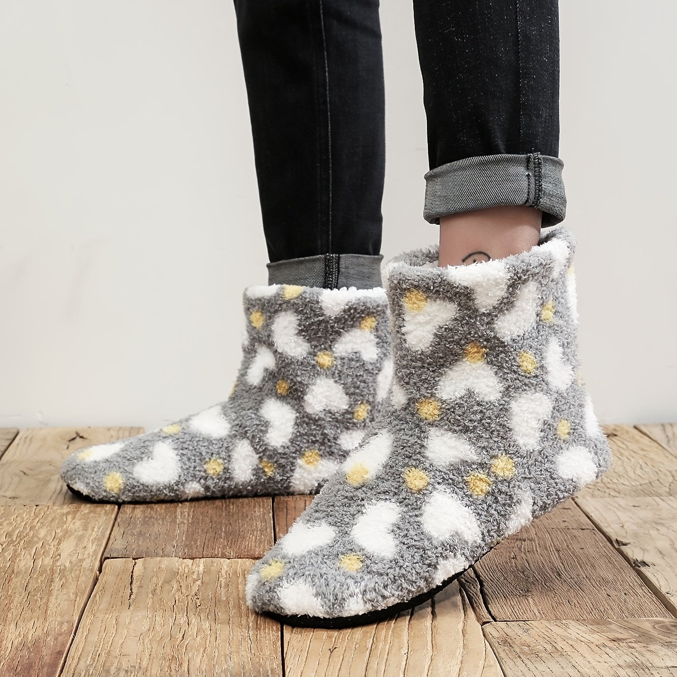 Cozy Heart Pattern House Slippers for Men