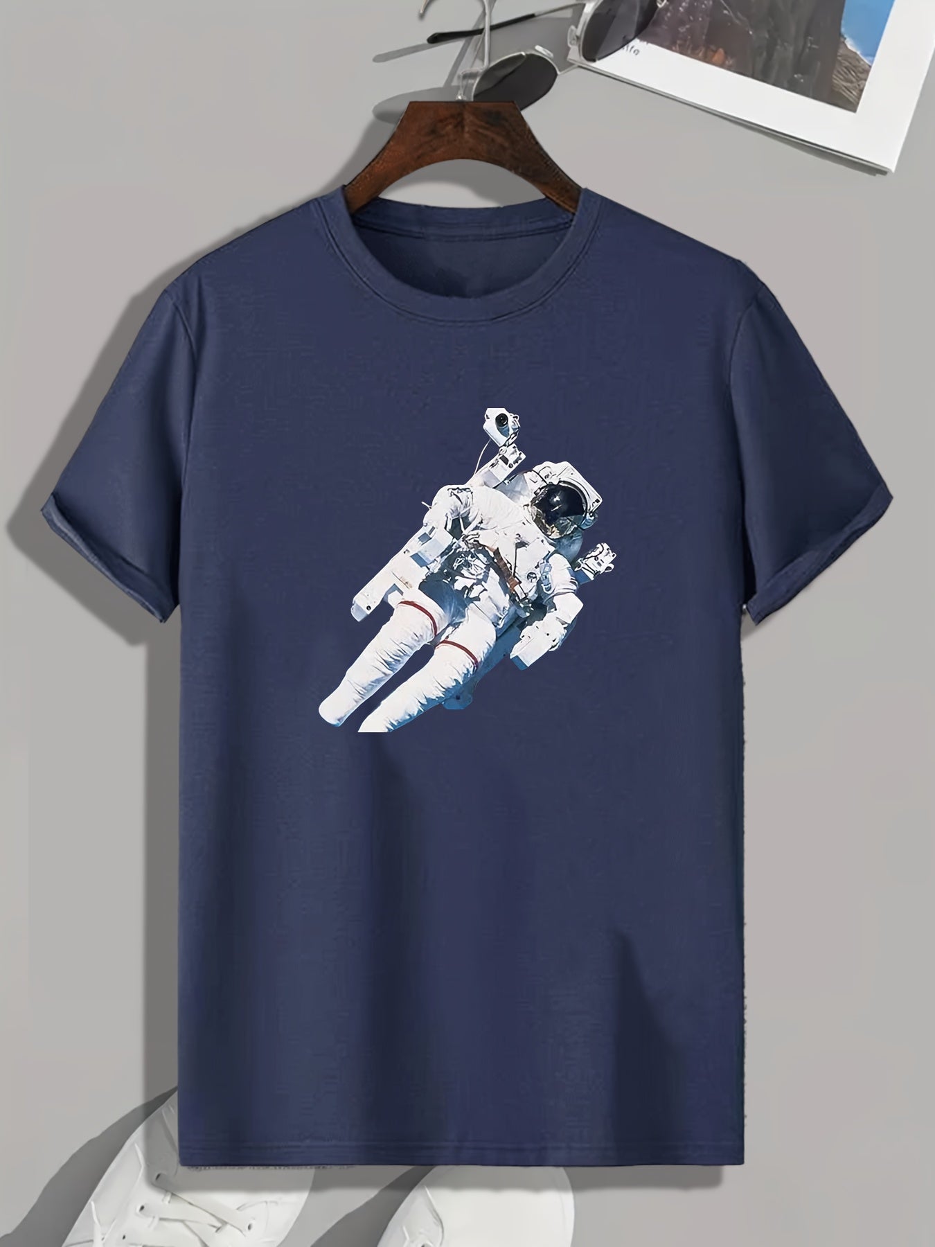 Astronaut Print Men's Graphic T Shirt for Summer