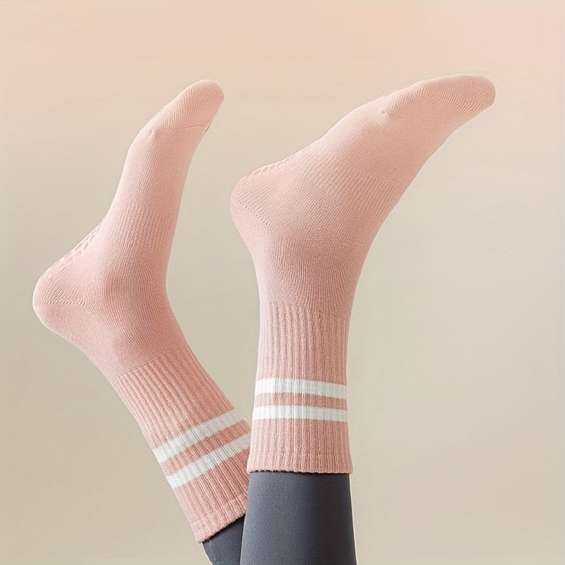 Professional Non slip Mid Tube Yoga Socks With Grips