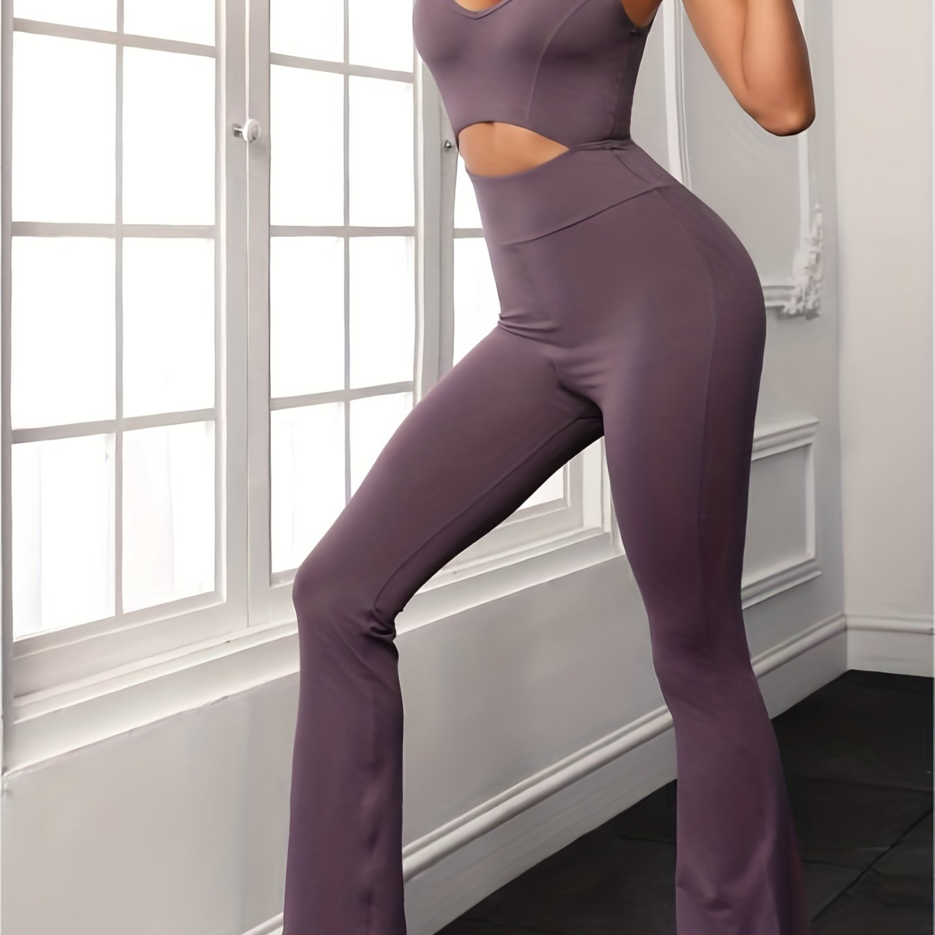 Women's Solid V-Neck Sleeveless Jumpsuit