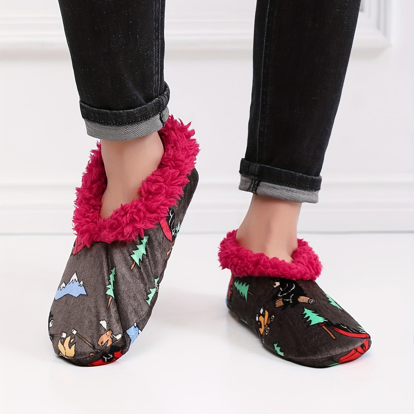 Cozy House Slippers Anti-Skid Slip-on Cartoon Graphic Shoes For Men