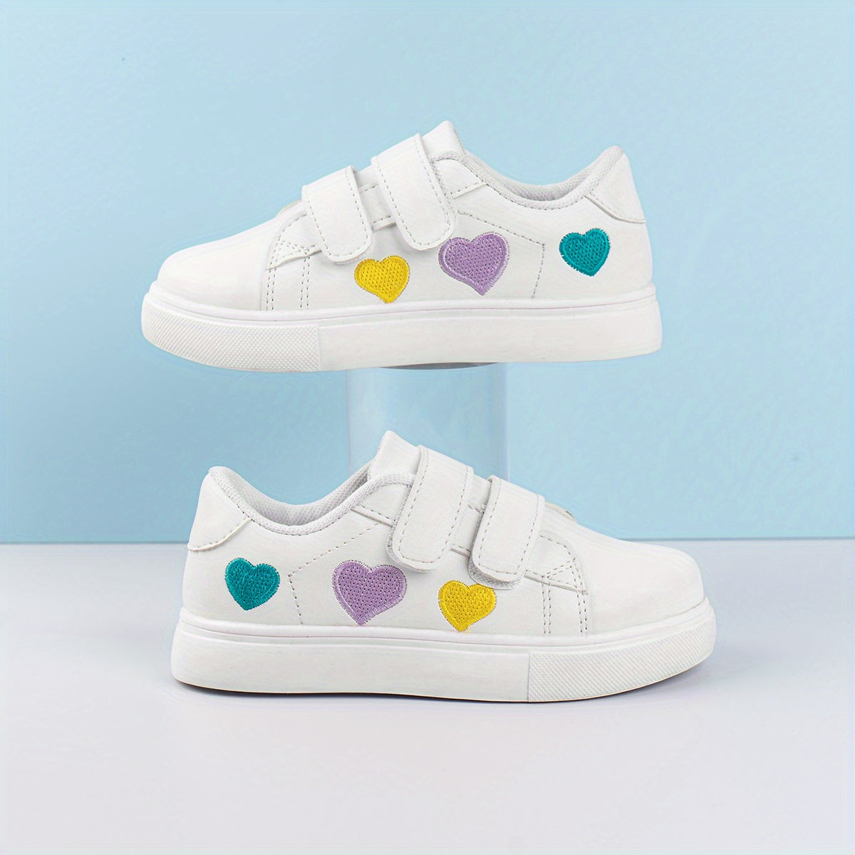 Boys' Heart Embroidered Casual Sneakers, Non Slip Low Top Shoes