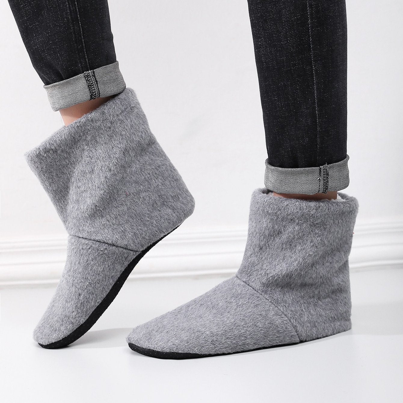Men's Cozy Plush Booties Slippers Anti-Skid Winter Shoes