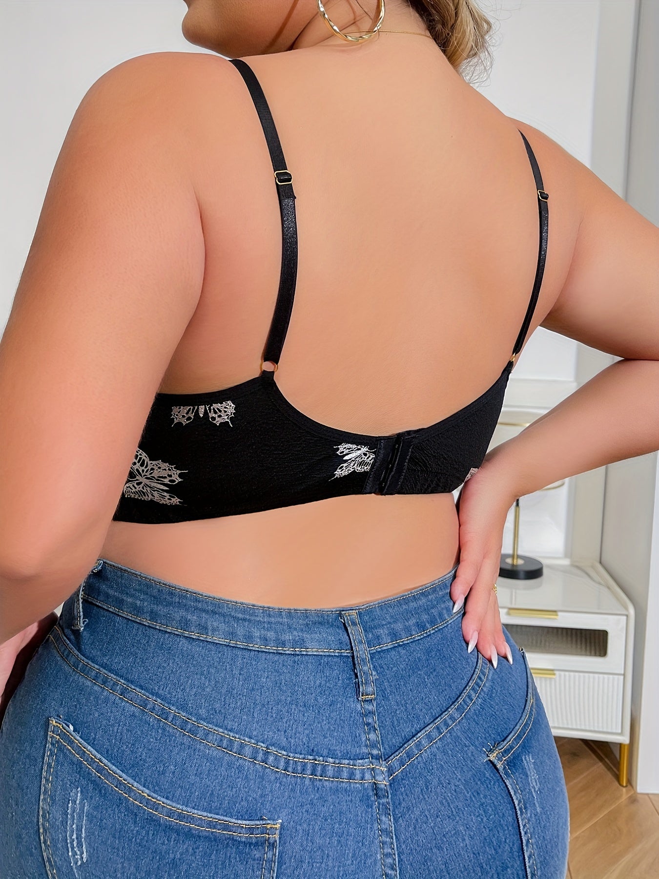 Plus Size Sexy Bra Women's Plus Butterfly Print Chain Decor Cut Out Wireless Bra