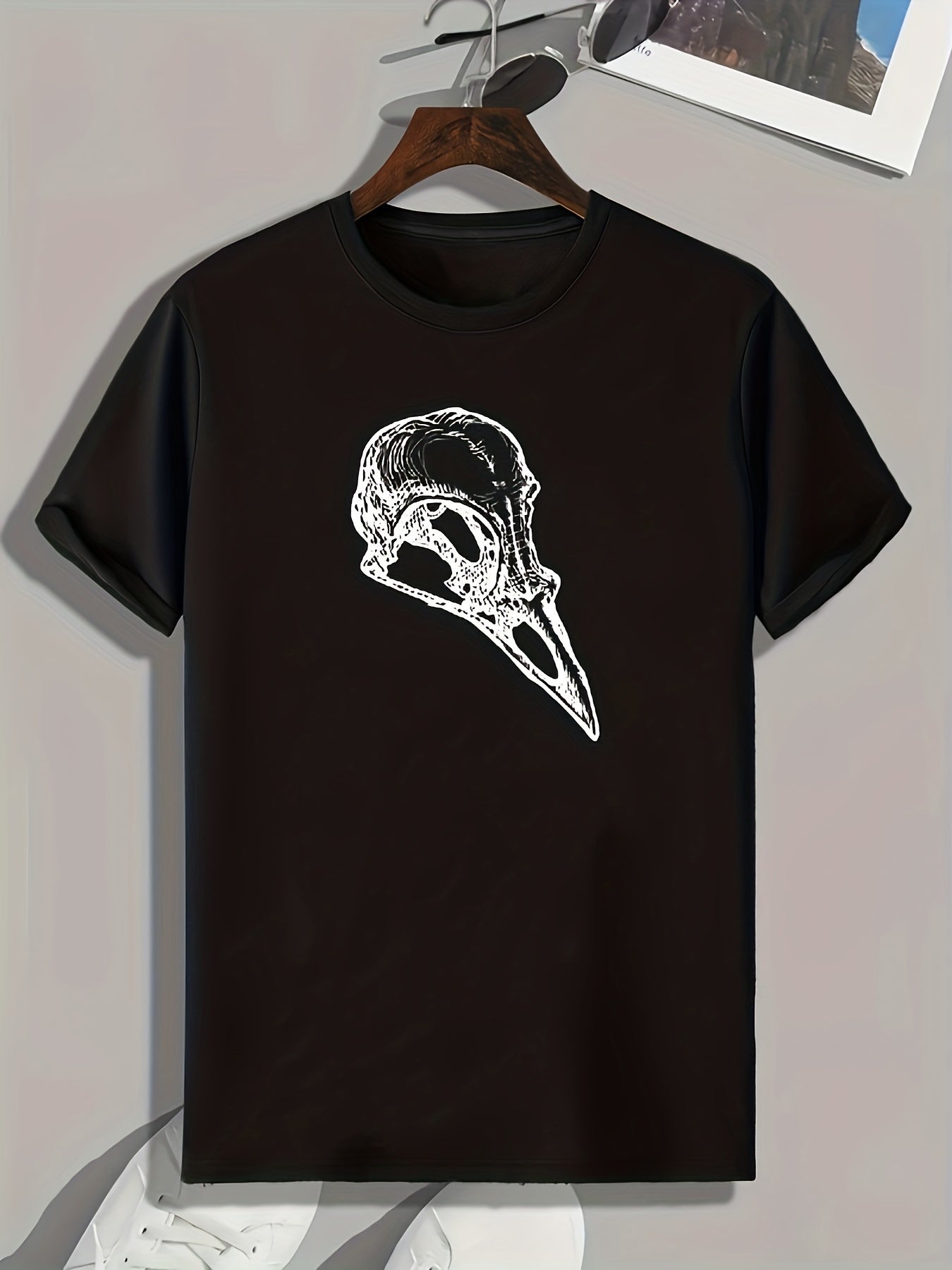 Cool Graphic Print Men's T-shirt for Summer