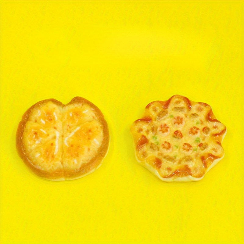 2pcs Mini Simulated Pizza Decorations Resin Mini Pizzas for DIY Kitchen Scene