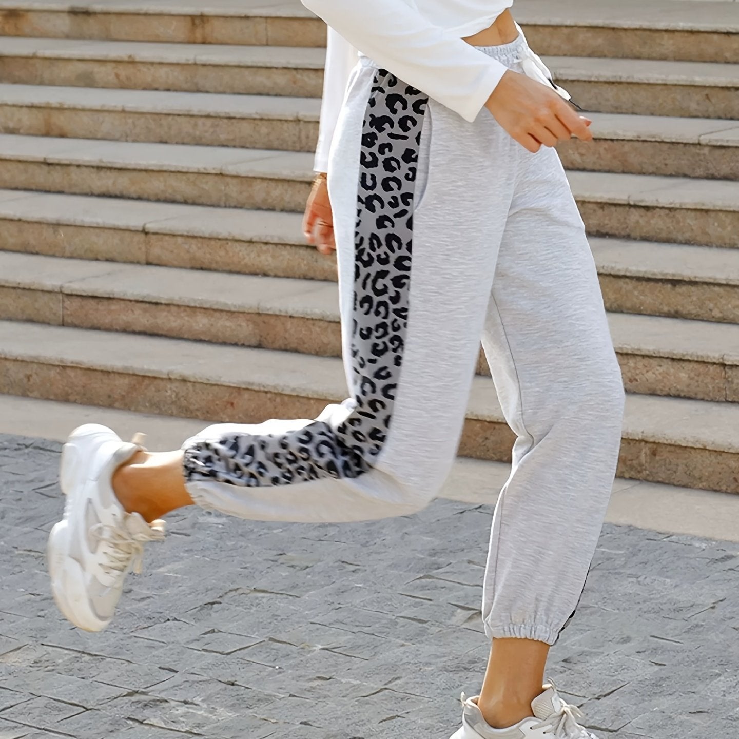 Leopard Print Jogger Sweatpants with Pockets