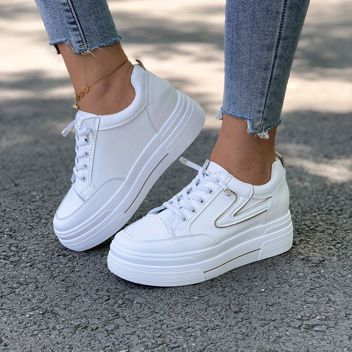 Women's Platform Skate Shoes Round Toe Low Top Slip On Sneakers