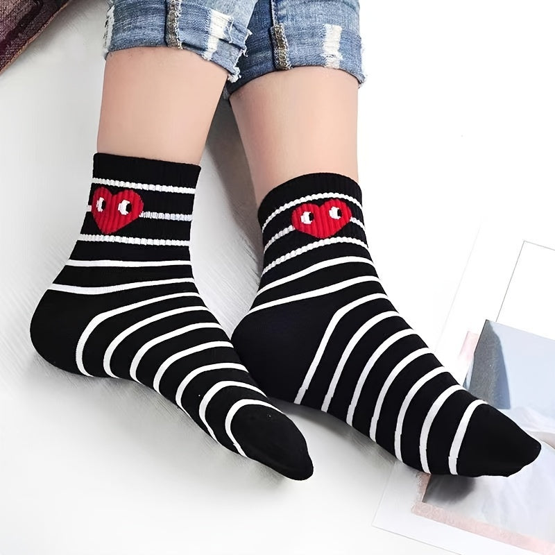 Heart Pattern Crew Socks Women's Stockings