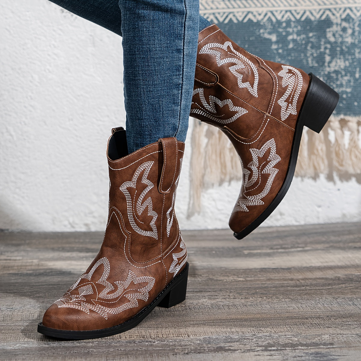Women's Retro Embroidered Cowboy Mid Calf Boots