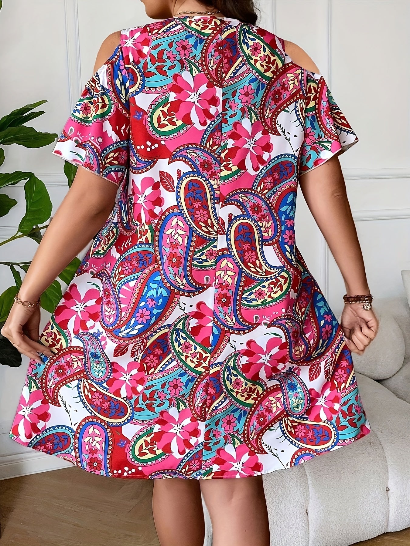 Paisley Print Cold Shoulder V Neck Dress
