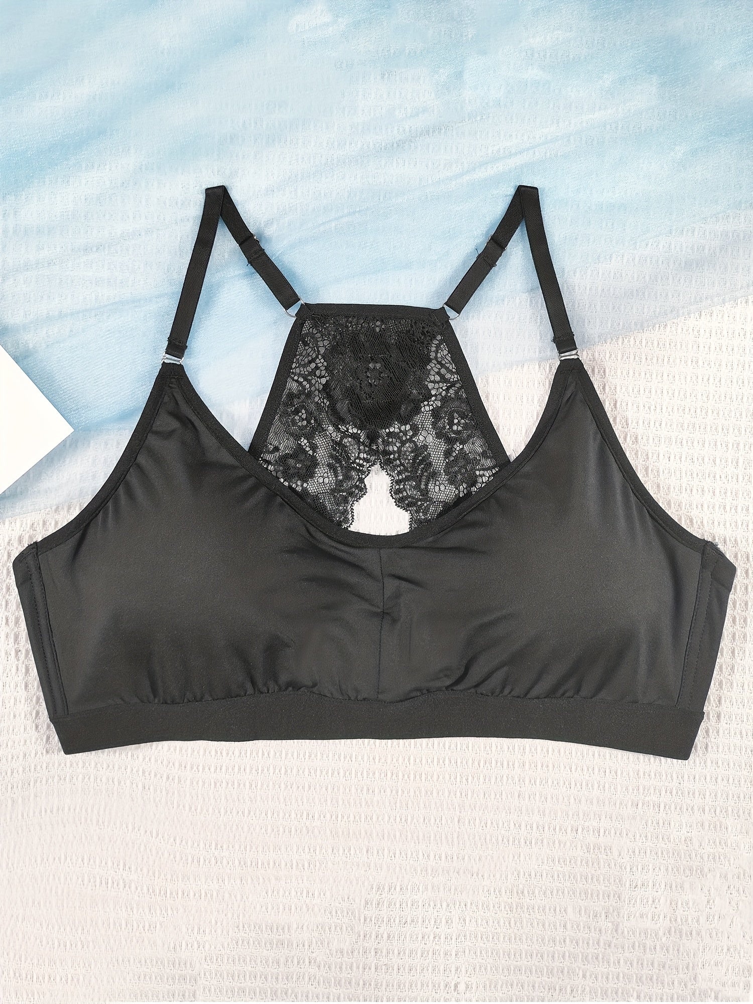 Lace Wireless Bra for Women Cut Out Design