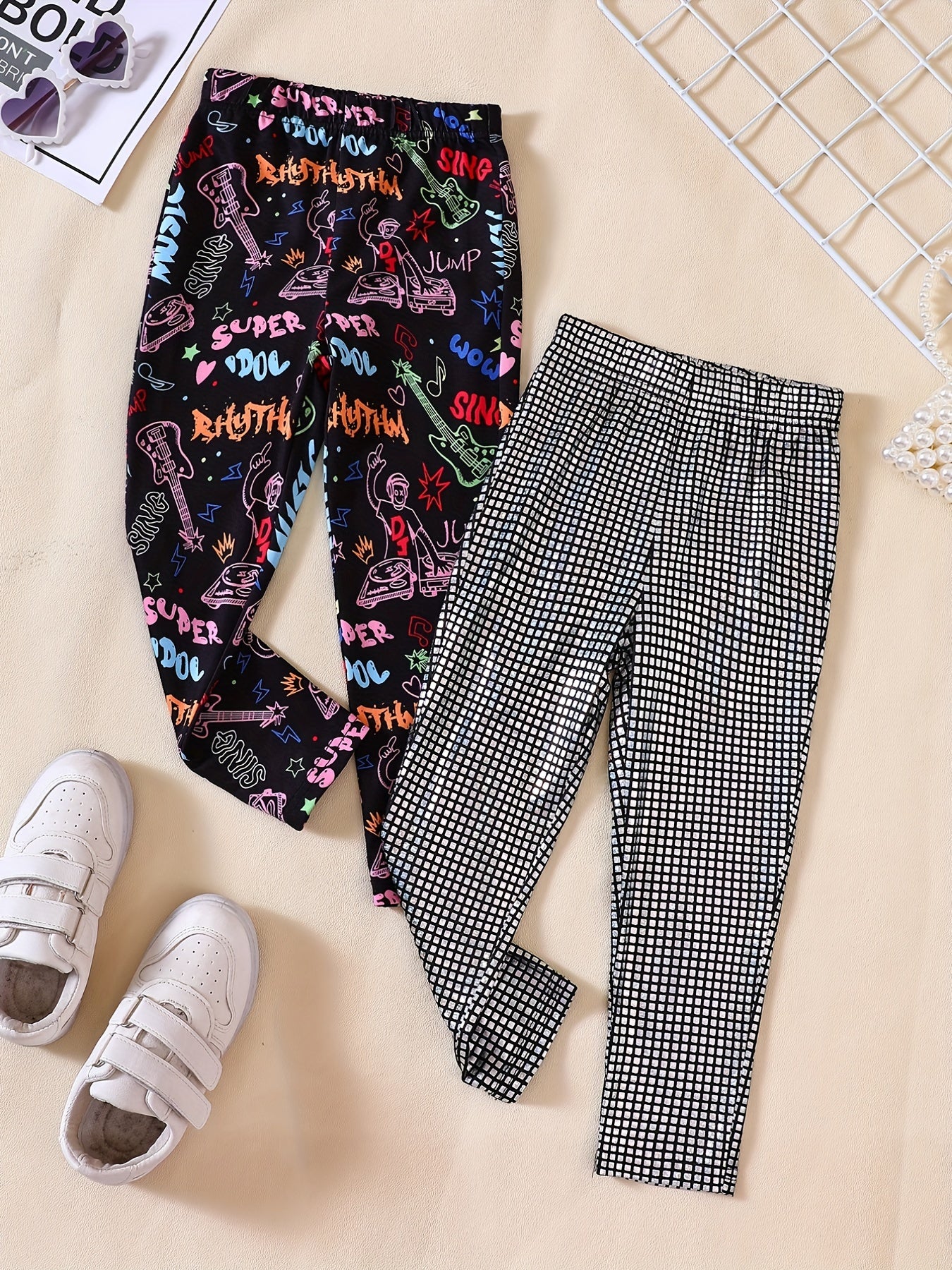 Girls' Stretch Leggings - Graffiti & Plaid Print