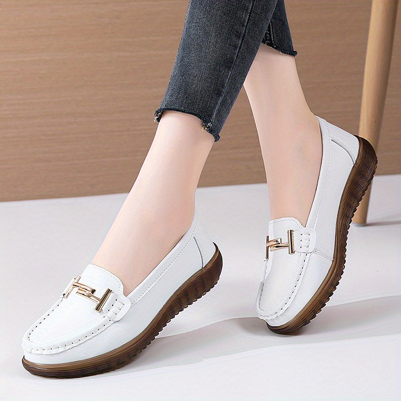 Women's Metal Decor Flats Soft Sole Lightweight Anti Slip Slip On Shoes