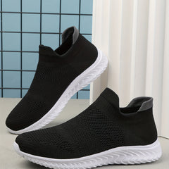 Men's Lightweight Slip On Casual Shoes For Traveling Jogging
