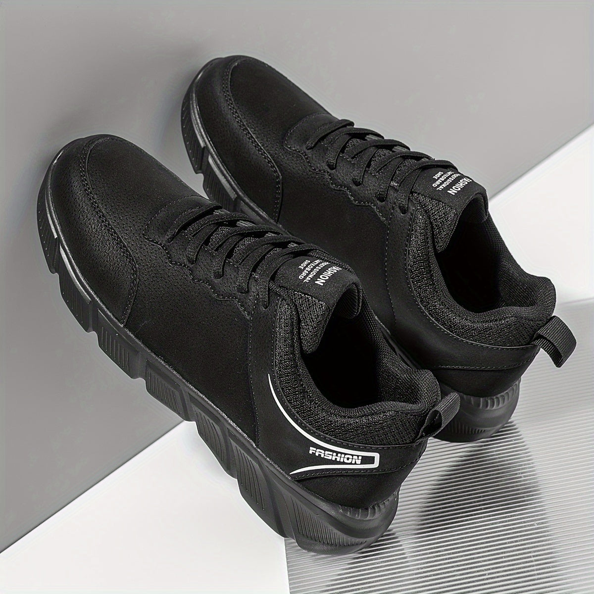 Men's Breathable Running Shoes Soft Sole Sneakers Outdoor Jogging