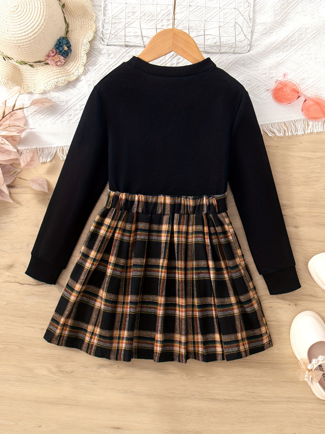 2pcs Letter Plaid Print Top & Skirt Set