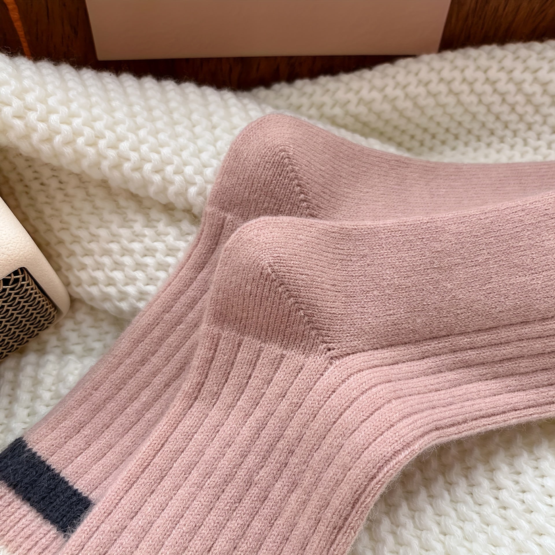 5 Pairs Striped Crew Socks Warm College Style Stockings