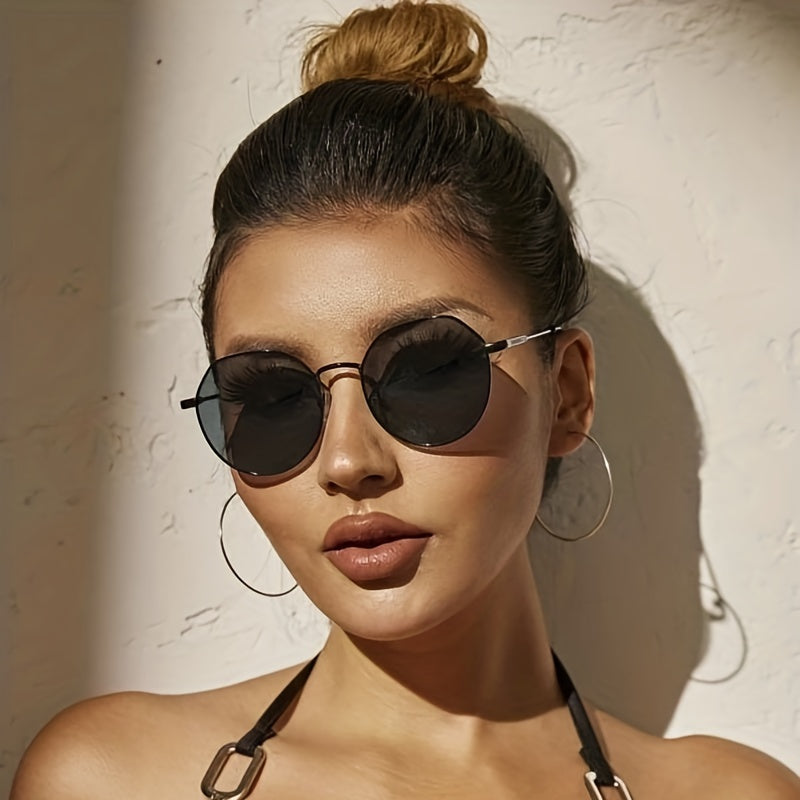 Round Frame Sunglasses Vintage Metal Temple UV400