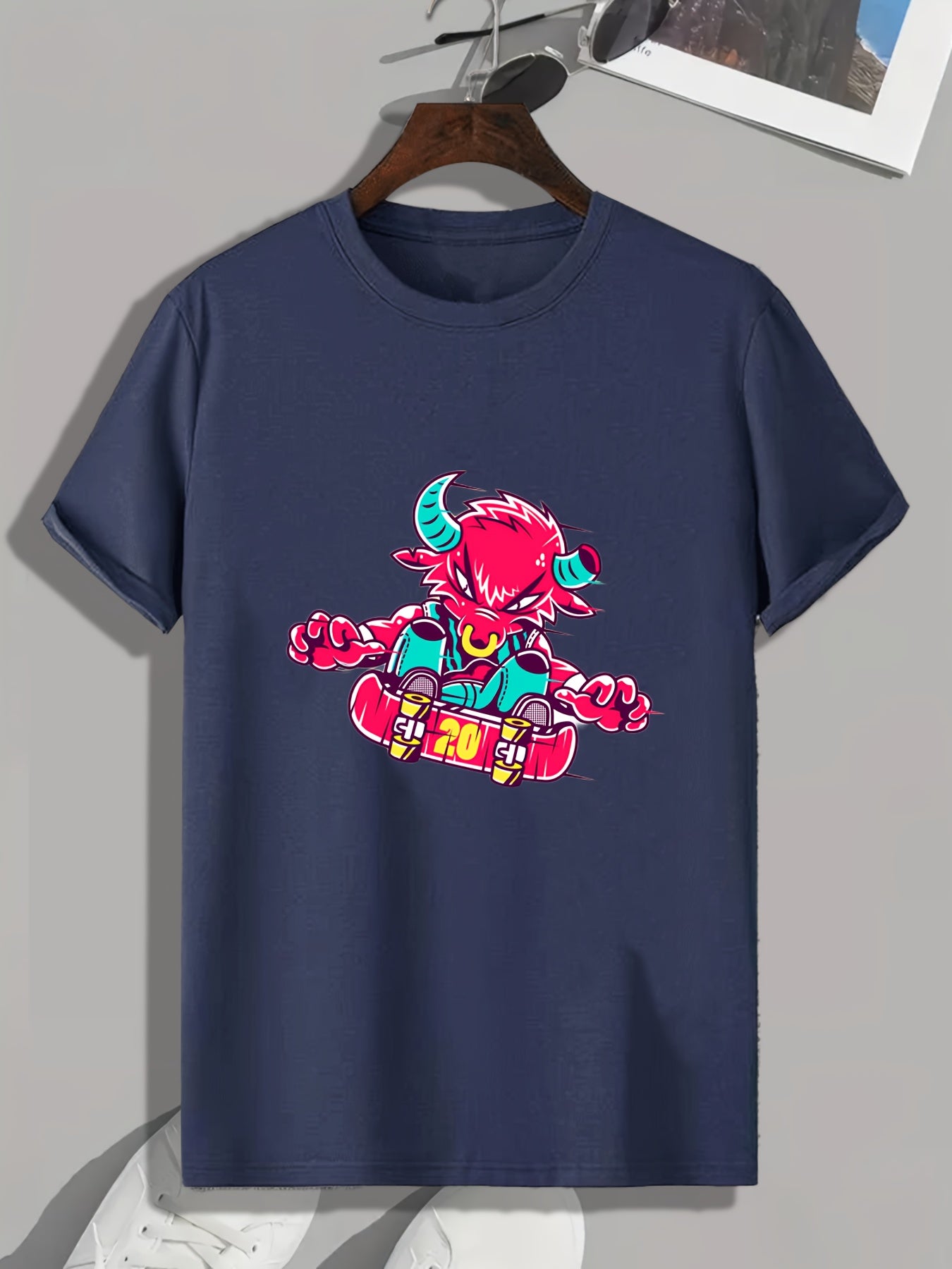 Skateboarding Bull Men's Graphic Tee