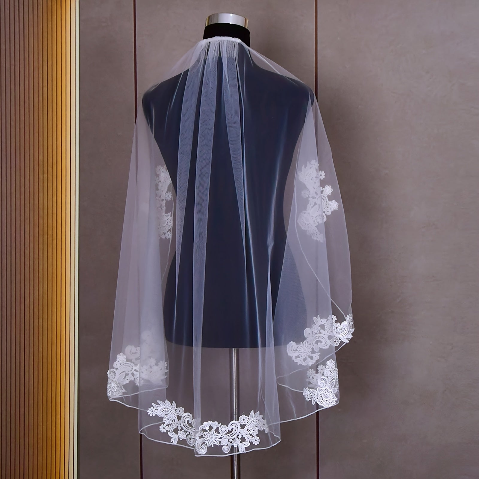 Short Bridal Veil Lace Maturity Holiday Parties Wedding