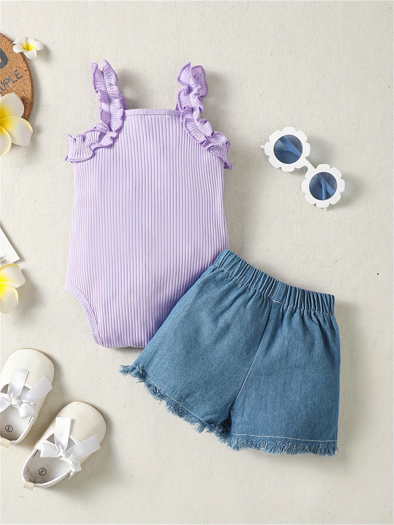 2pcs Baby Girls Thin Strap Onesie & Floral Embroidery Denim Shorts Set