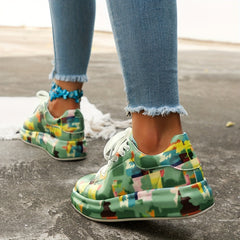 Women's Graffiti Pattern Sneakers Lace Up Outdoor Low Top Walking Shoes