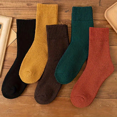 Men's Solid Crew Socks Breathable Comfy Casual Unisex Socks All Seasons