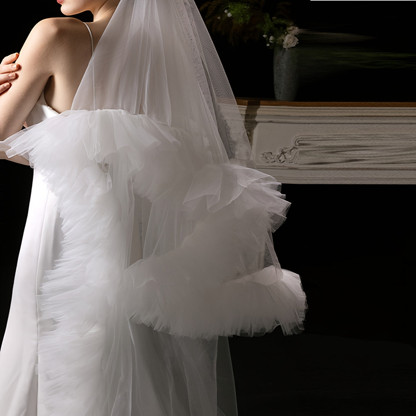 Elegant Long Train Veil for Brides at Weddings