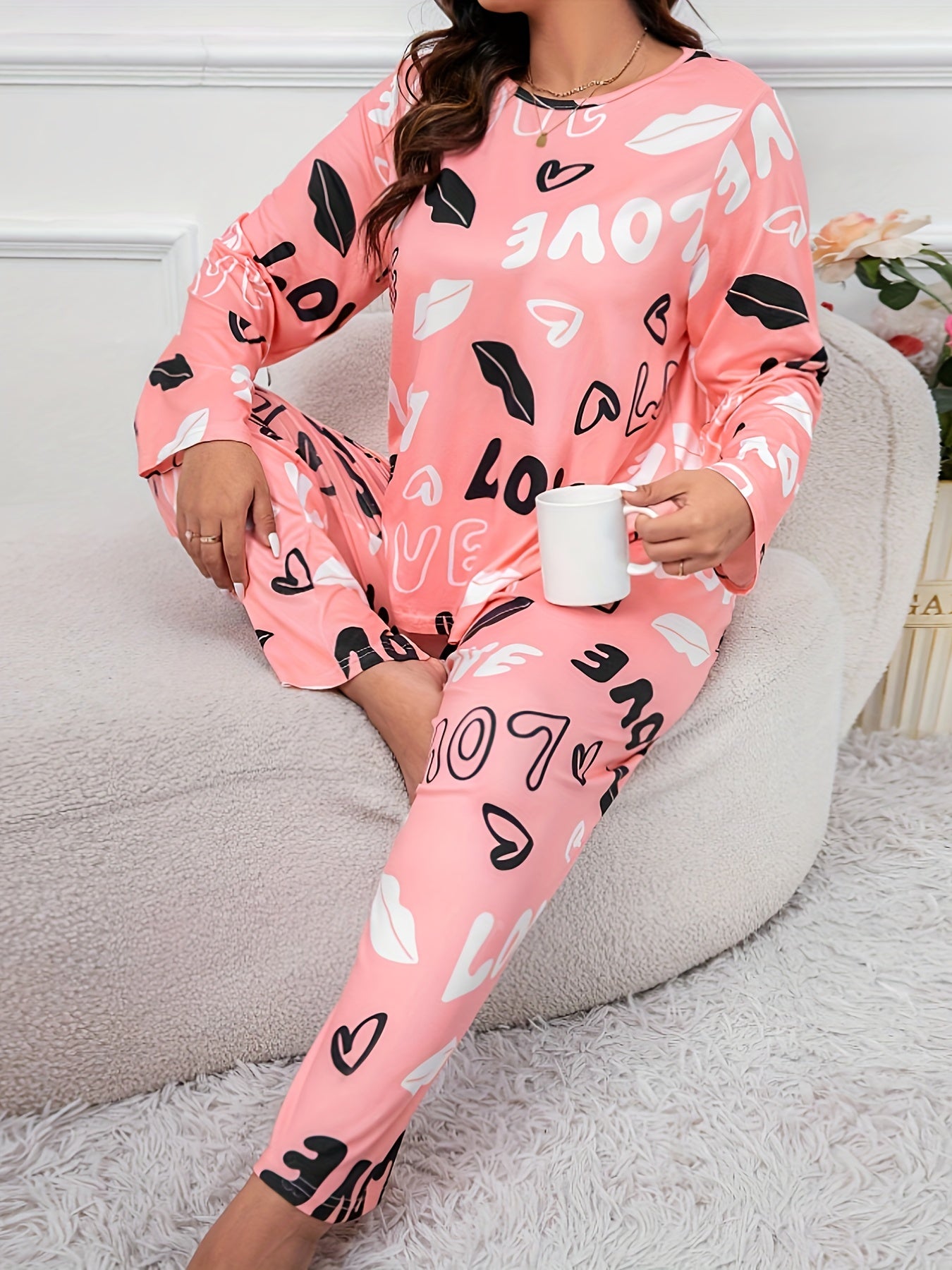 Kiss & Heart Print Tee & Pants Pajamas Lounge Set