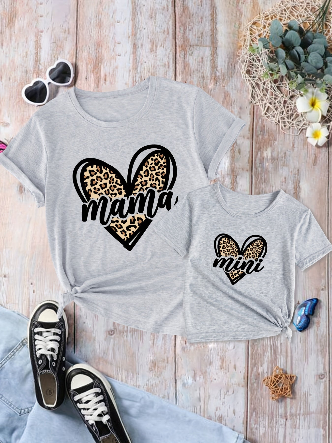 Leopard Heart Print Mama and Mini Matching T Shirt Set for Family Outfits