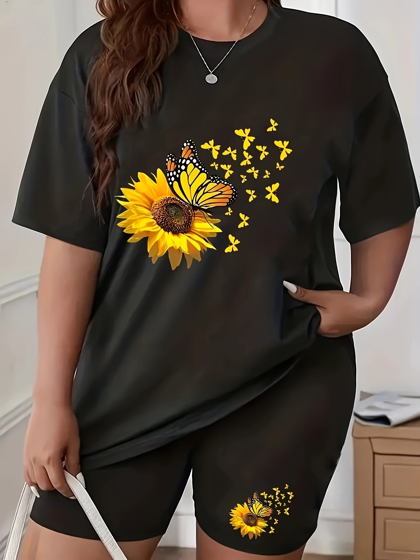 Women's Plus Letter Flag & Cow Print Crew Neck Top & Shorts Set
