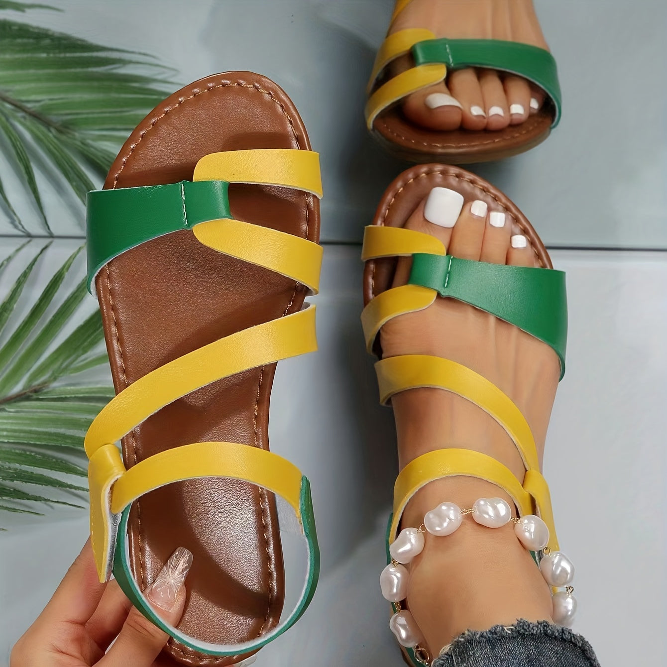 Women's Contrast Flat Sandals Hook & Loop Strap Lightweight Beach Sandals