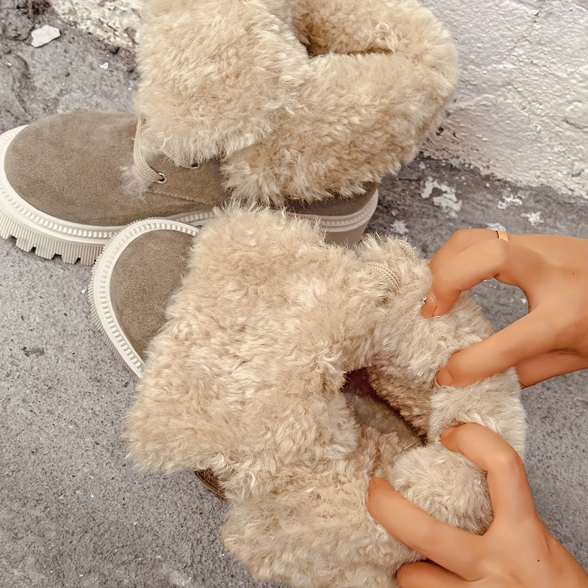 Women's Chunky Heel Plush Boots Lace Up Outdoor Boots