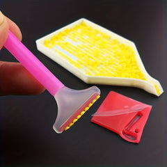100pcs 2X2cm Artificial Diamond Painting Red Glue Clay DIY Tool